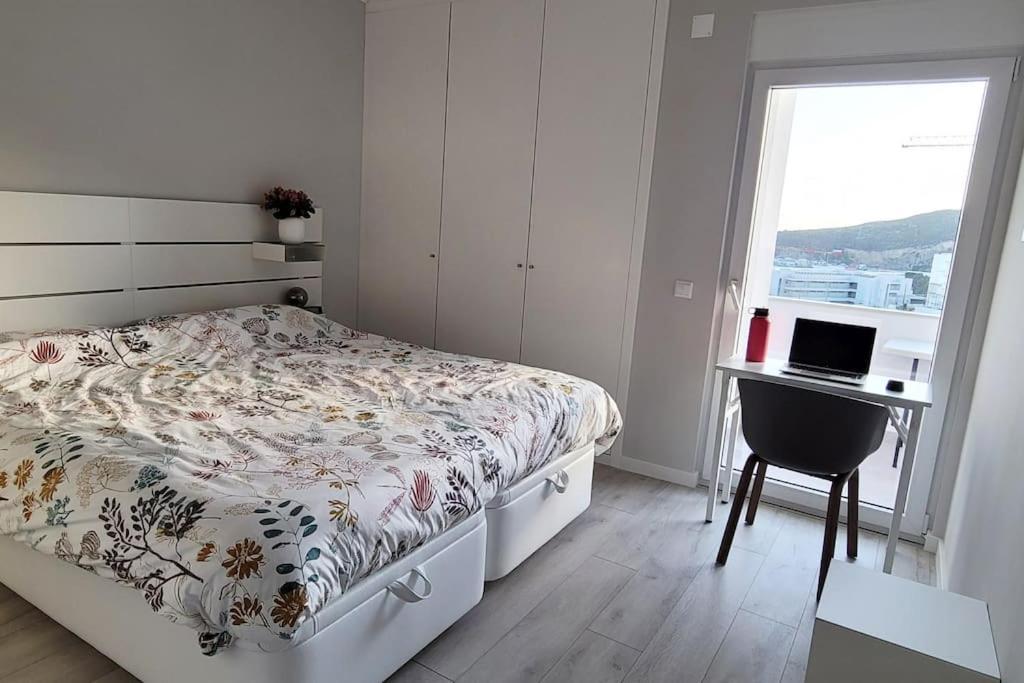 *Sea View* New 3 Bedroom Apt With Free Parking Сесимбра Экстерьер фото